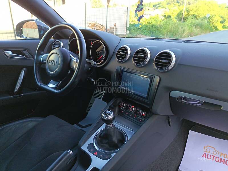 Audi TT 2.0B  CABRIO