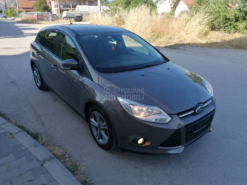 Ford Focus 1.0i TREND CH