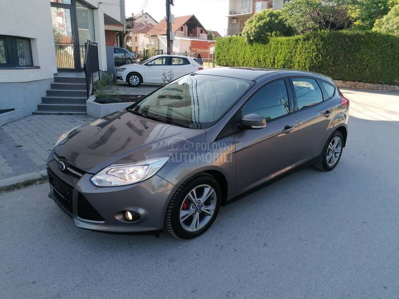 Ford Focus 1.0i TREND CH