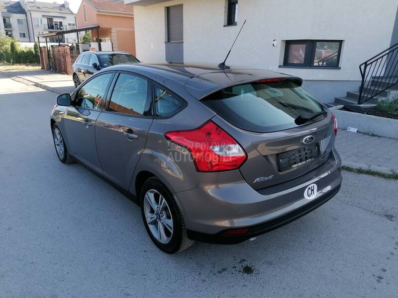Ford Focus 1.0i TREND CH