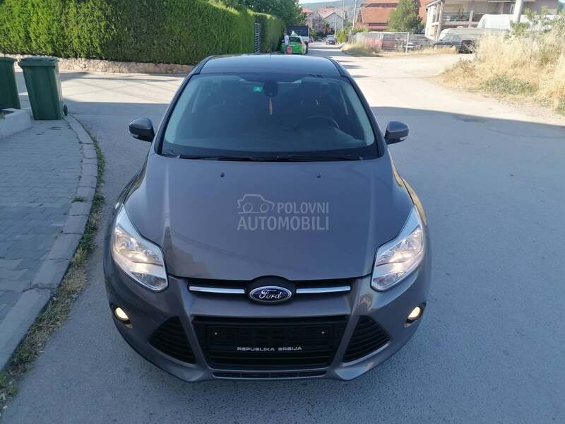 Ford Focus 1.0i TREND CH