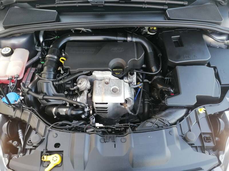 Ford Focus 1.0i TREND CH