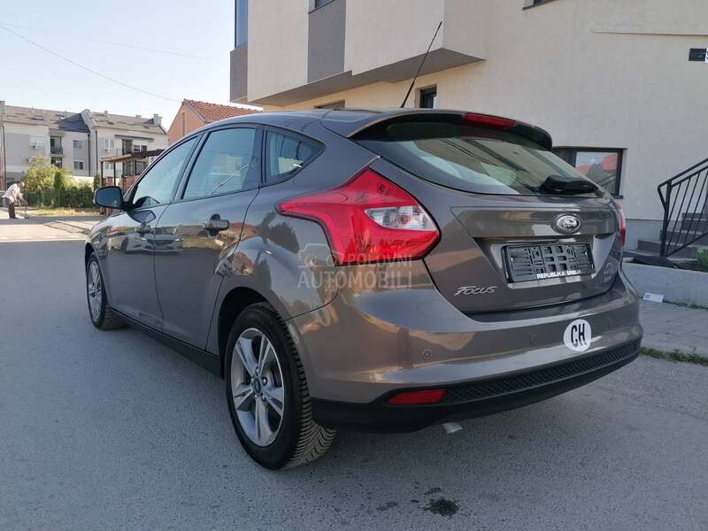 Ford Focus 1.0i TREND CH
