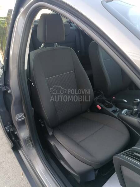 Ford Focus 1.0i TREND CH