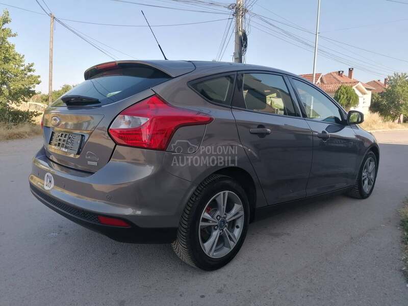 Ford Focus 1.0i TREND CH