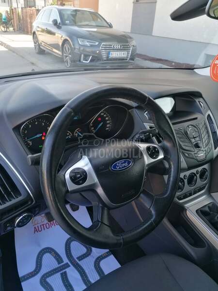 Ford Focus 1.0i TREND CH