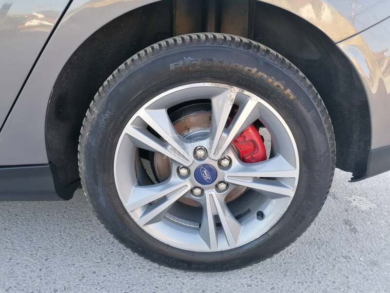 Ford Focus 1.0i TREND CH