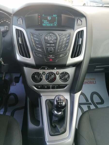 Ford Focus 1.0i TREND CH