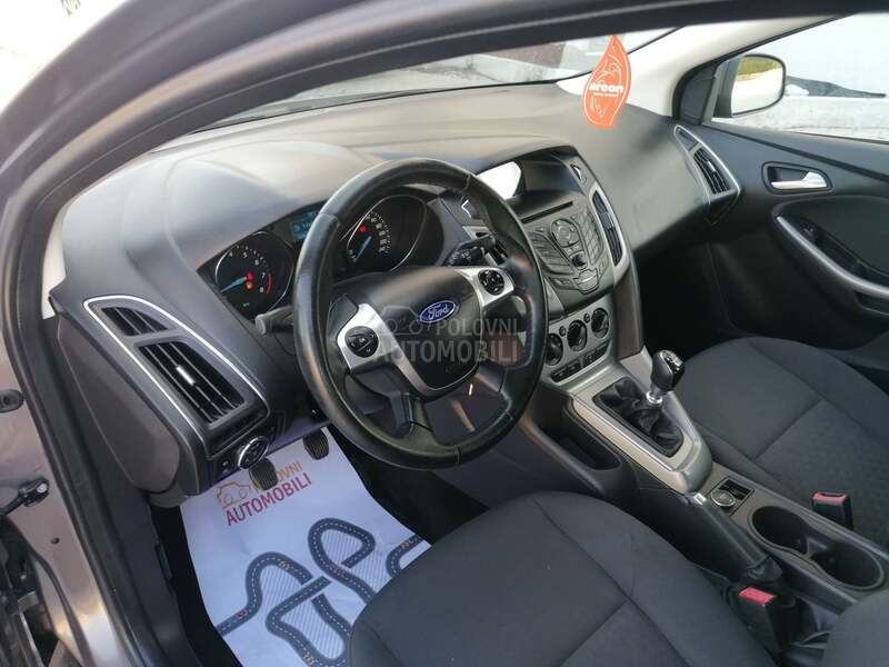 Ford Focus 1.0i TREND CH