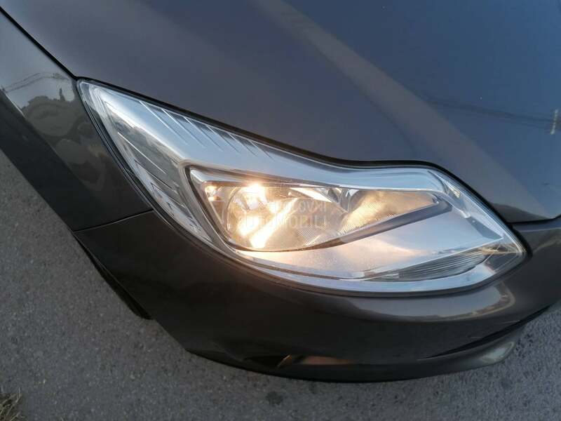 Ford Focus 1.0i TREND CH