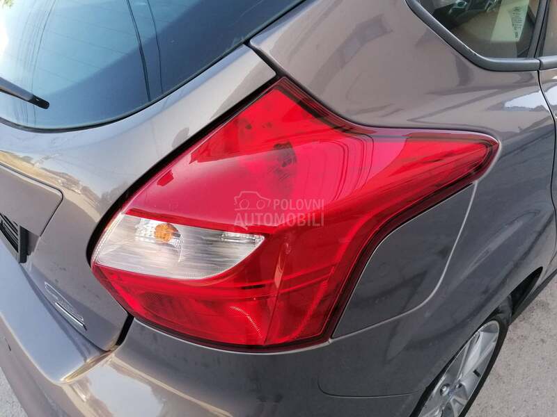 Ford Focus 1.0i TREND CH
