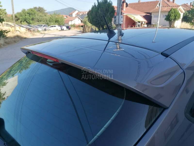 Ford Focus 1.0i TREND CH