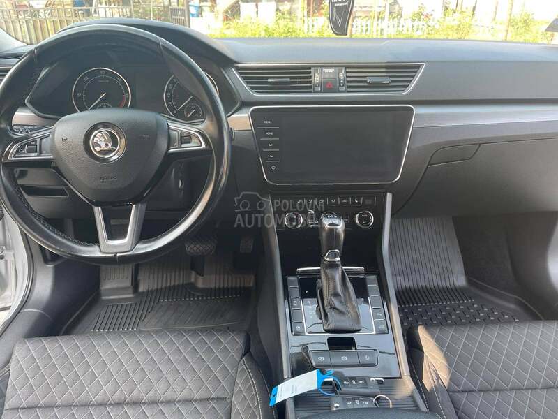 Škoda Superb 