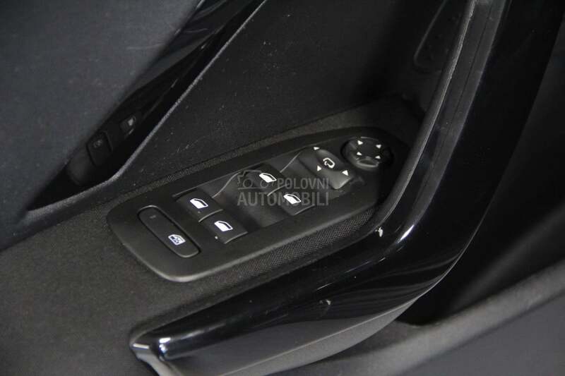 Peugeot 208 RATA OD83/ALLURE