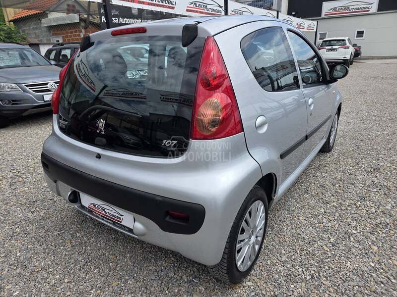 Peugeot 107 1.0/CH/176.000 K.M