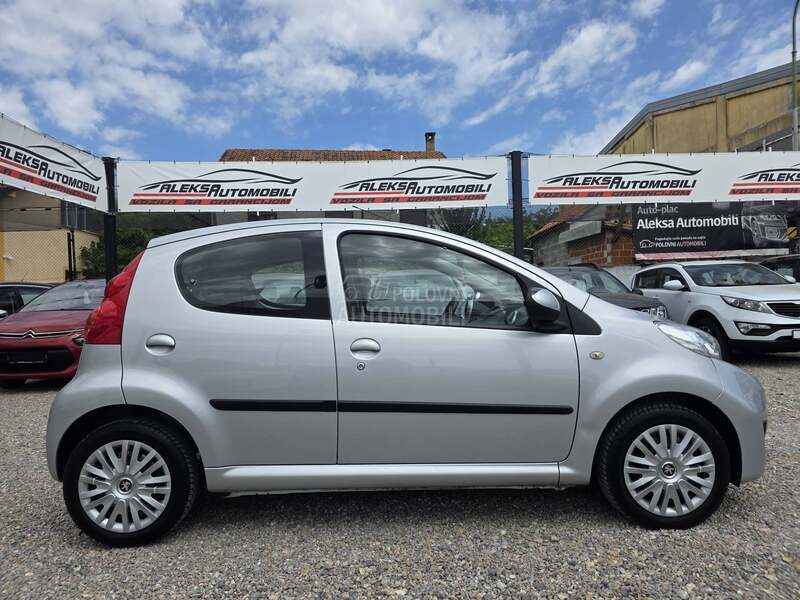 Peugeot 107 1.0/CH/176.000 K.M