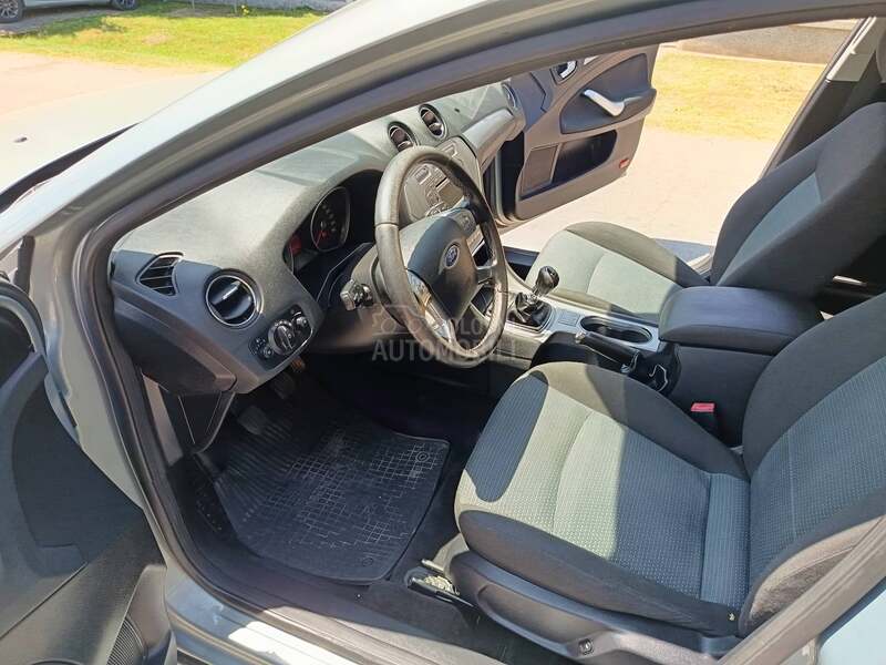 Ford Mondeo 