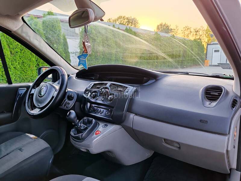 Renault Scenic 1.9 dCi