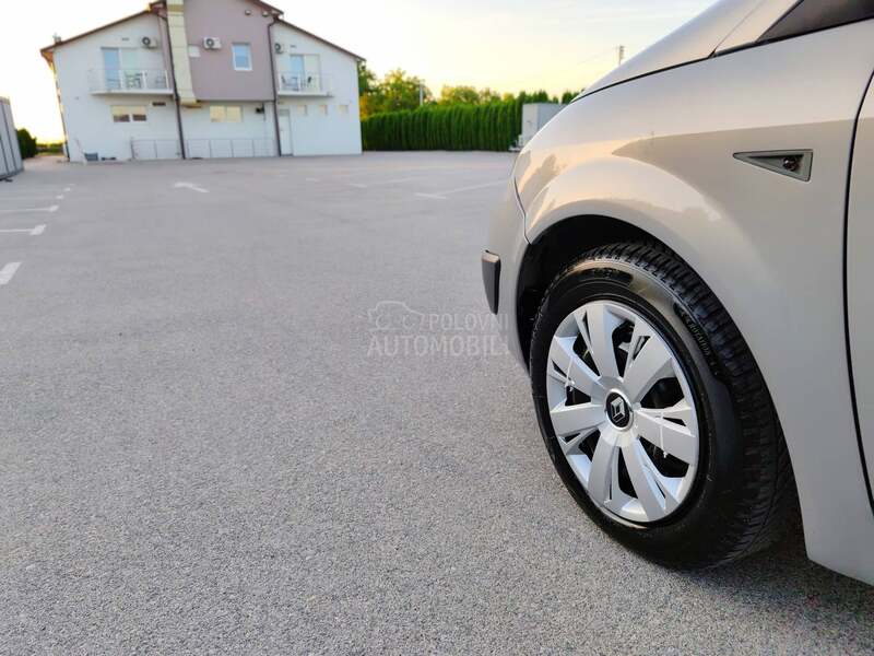 Renault Scenic 1.9 dCi