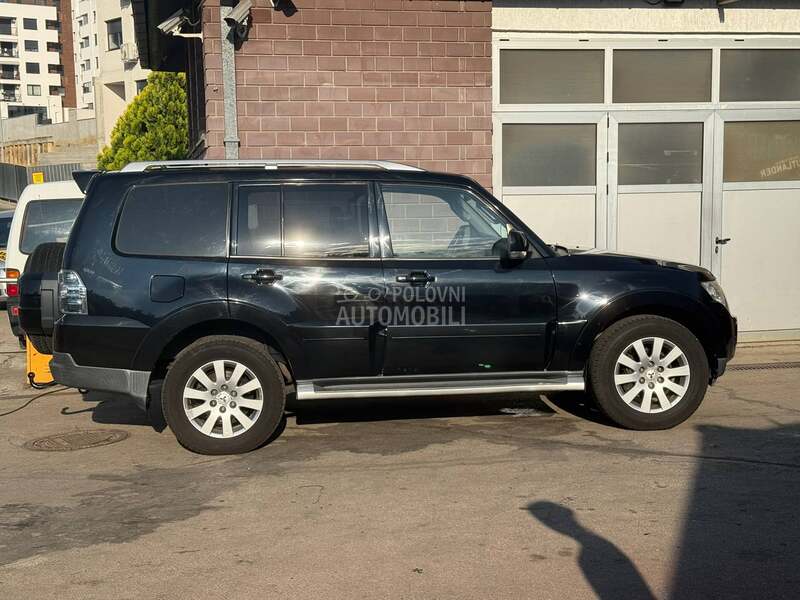 Mitsubishi Pajero 