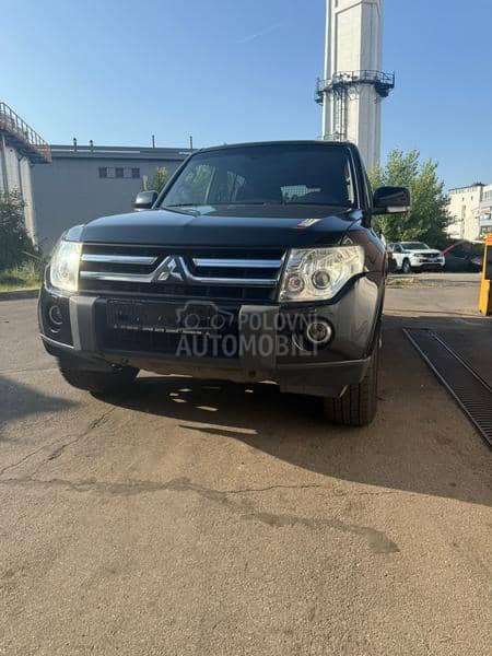 Mitsubishi Pajero 