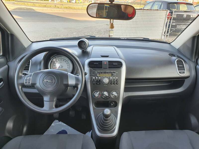 Opel Agila 1.2b 0DLIČNA