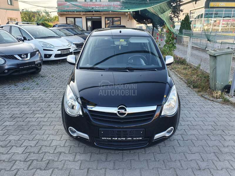 Opel Agila 1.2b 0DLIČNA