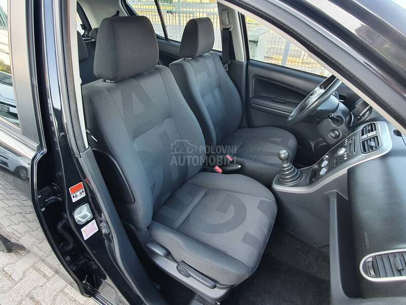 Opel Agila 1.2b 0DLIČNA