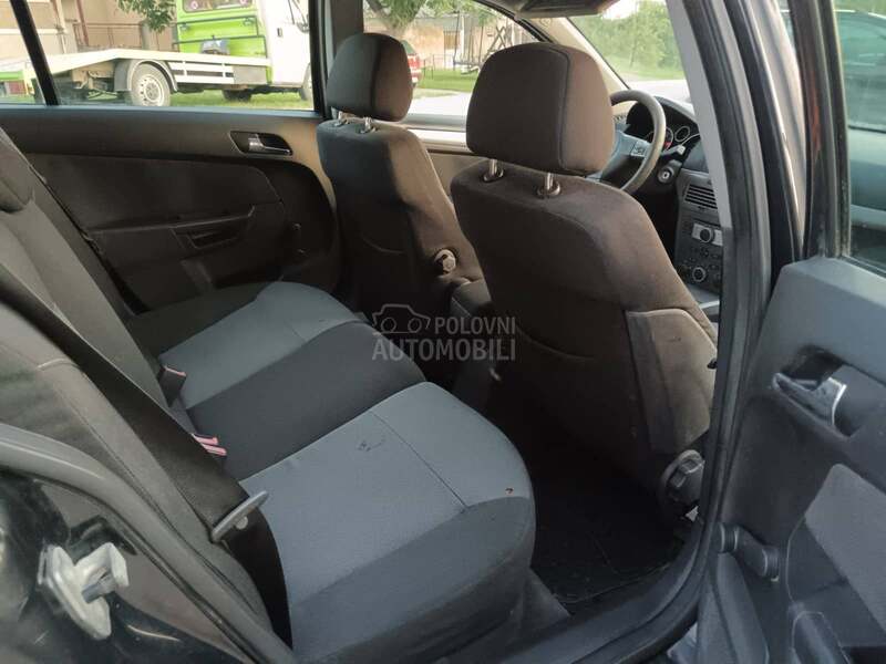Opel Astra H 