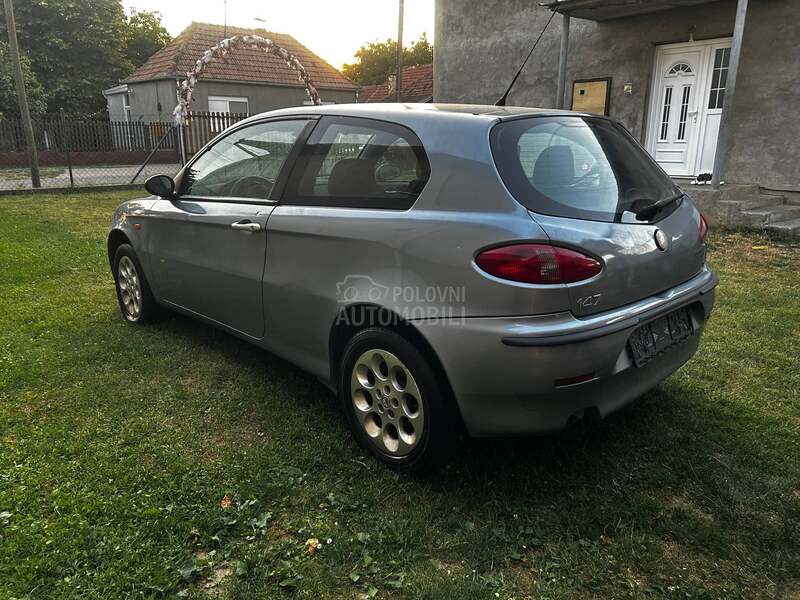 Alfa Romeo 147 