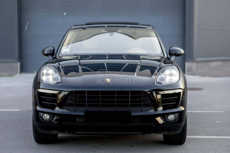 Porsche Macan S