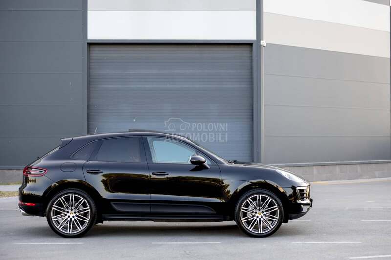 Porsche Macan S