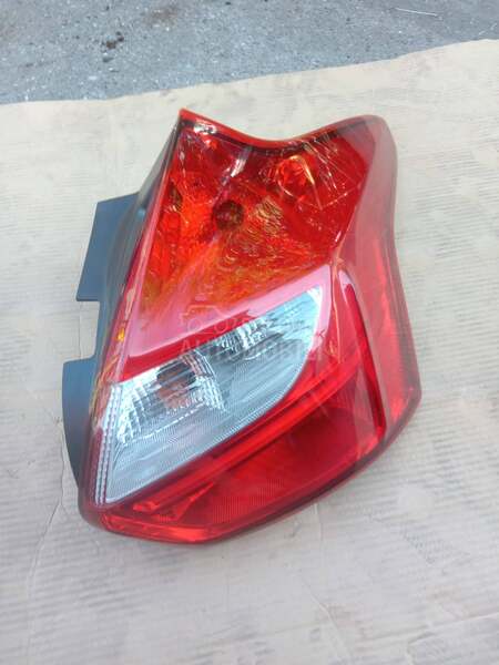 Desna stop lampa mk3 hecbek