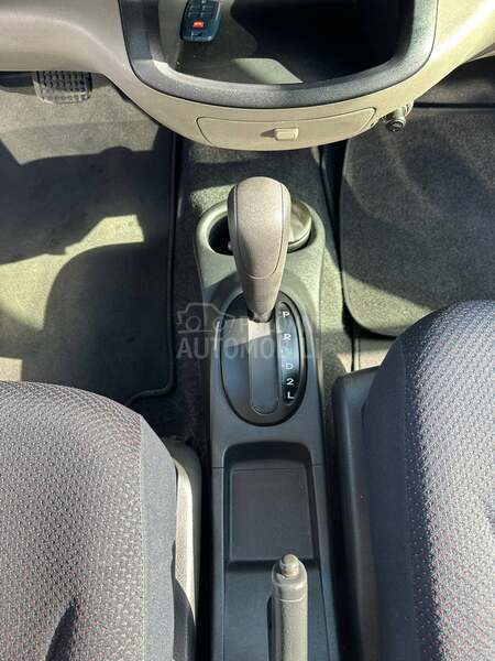 Daihatsu Sirion 1.3 Matik