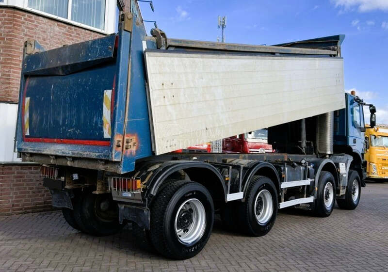 Iveco TRAKKER 410T45 8x8 Kiper