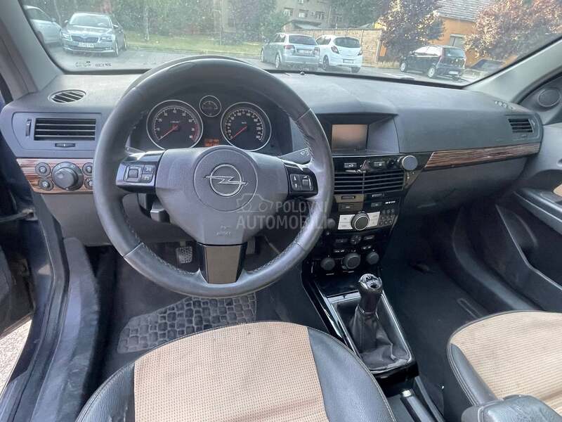Opel Astra H 