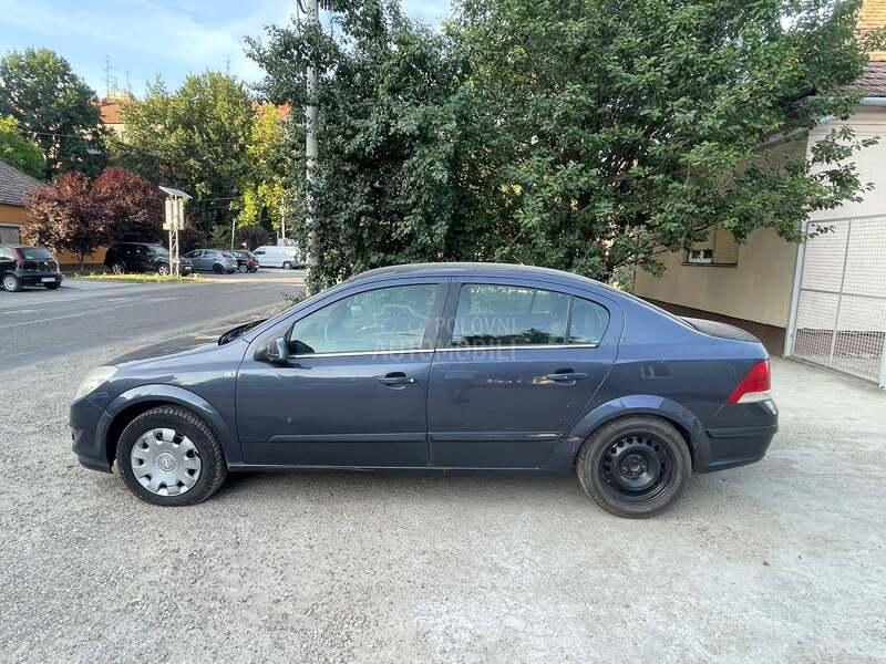 Opel Astra H 