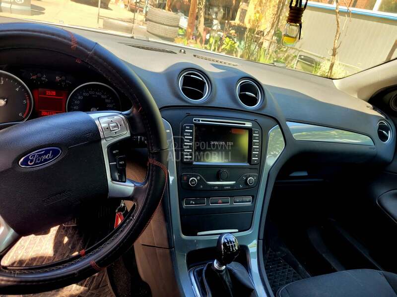 Ford Mondeo 