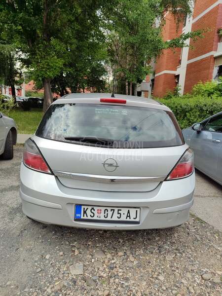 Opel Astra H 