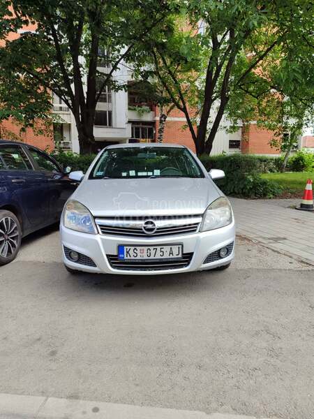 Opel Astra H 