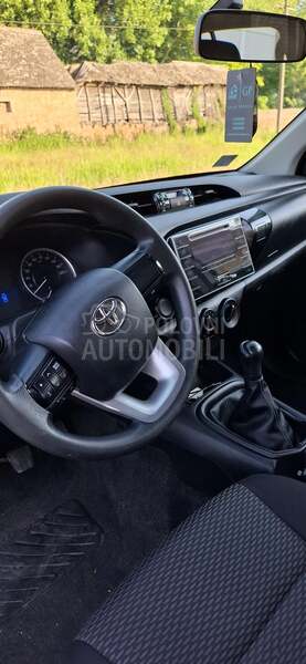 Toyota Hilux 
