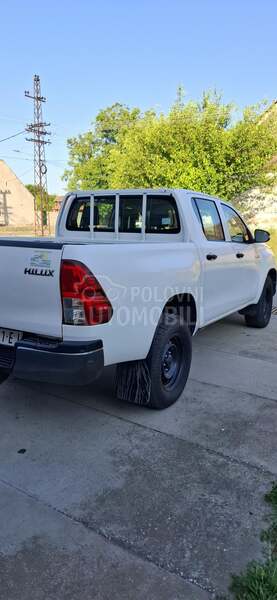 Toyota Hilux 