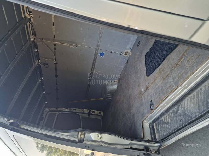 Mercedes Benz Sprinter 