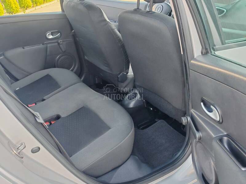 Renault Clio 1.2 5.5k.w CH NA.VI