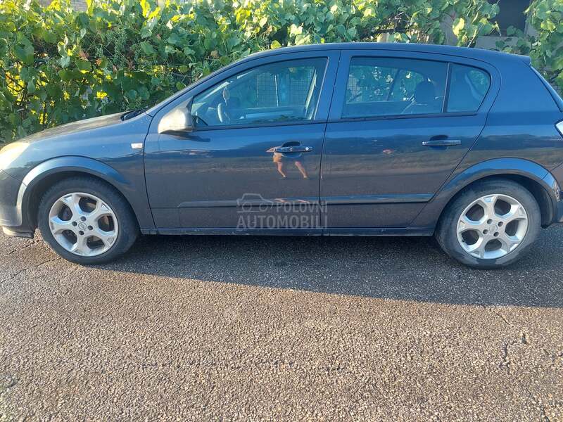 Opel Astra H 1.6 twinport