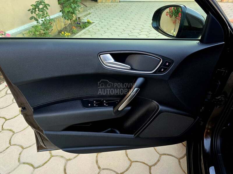 Audi A1 BiCOLOR / N.A.V.I