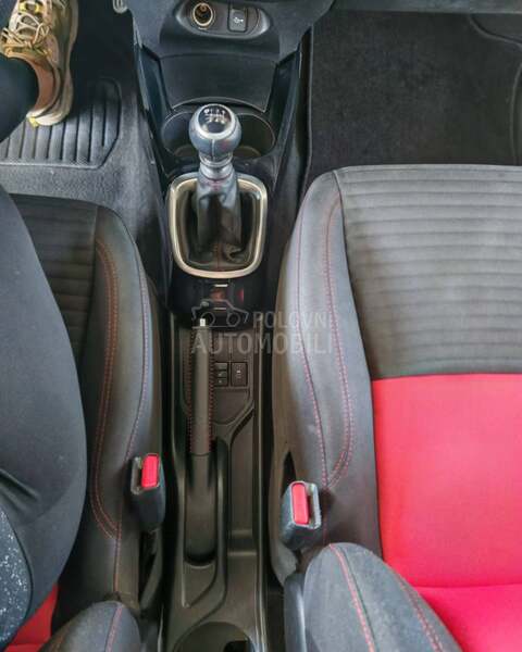 Toyota Yaris O.D.L.I.Č.N.A.CH