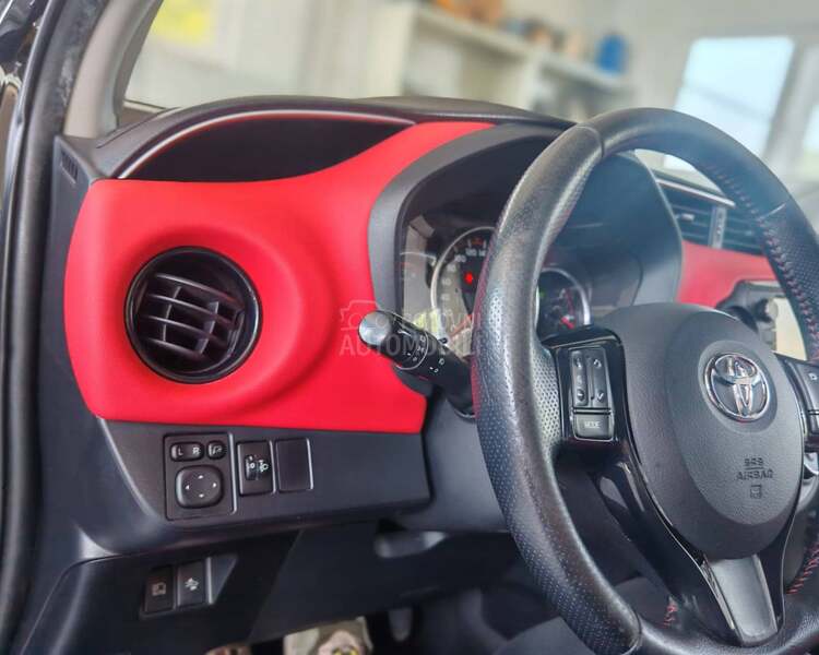 Toyota Yaris O.D.L.I.Č.N.A.CH