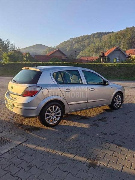 Opel Astra H CDTI
