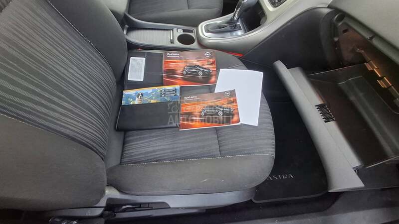 Opel Astra J 